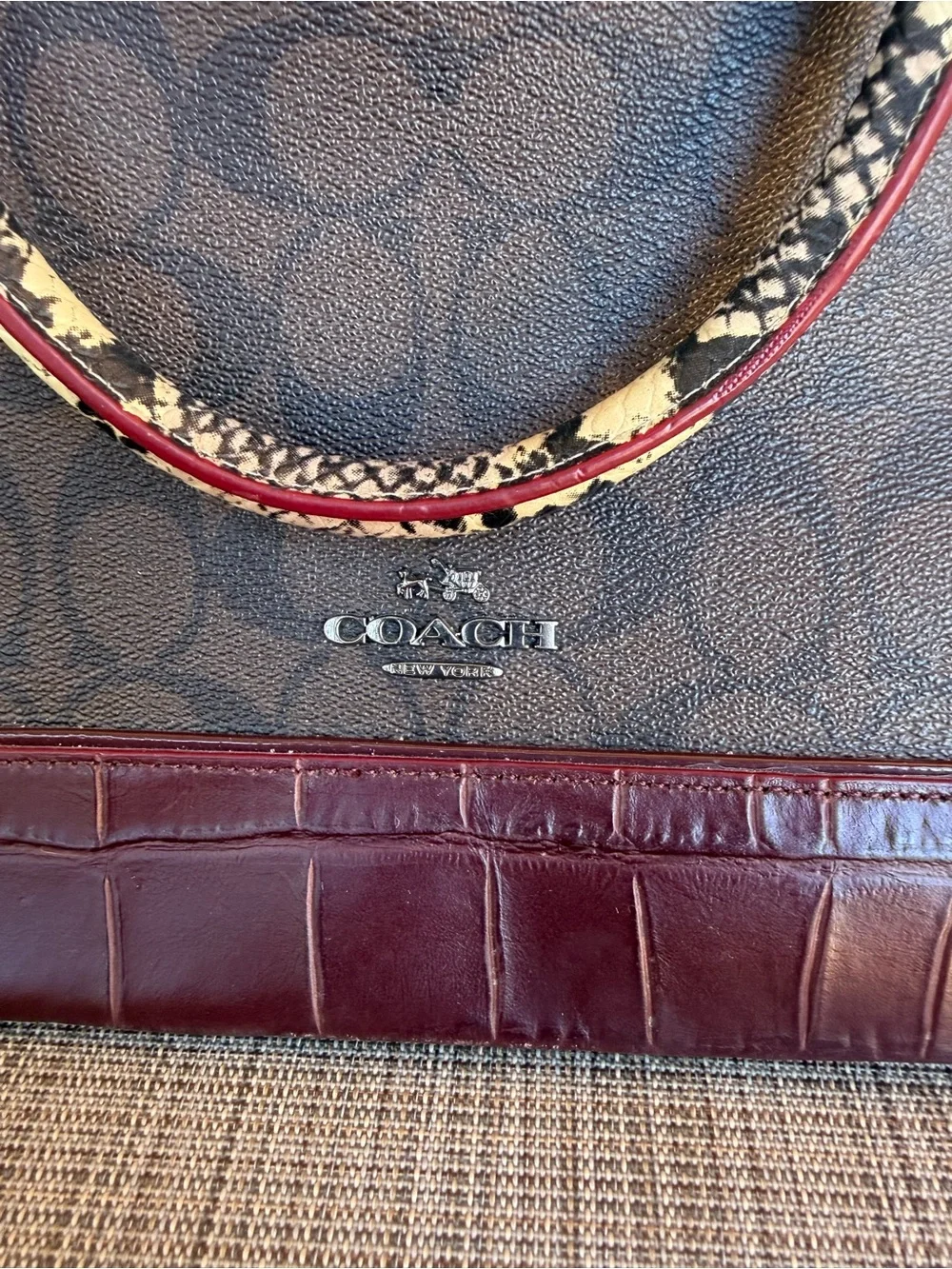Coach signature sierra